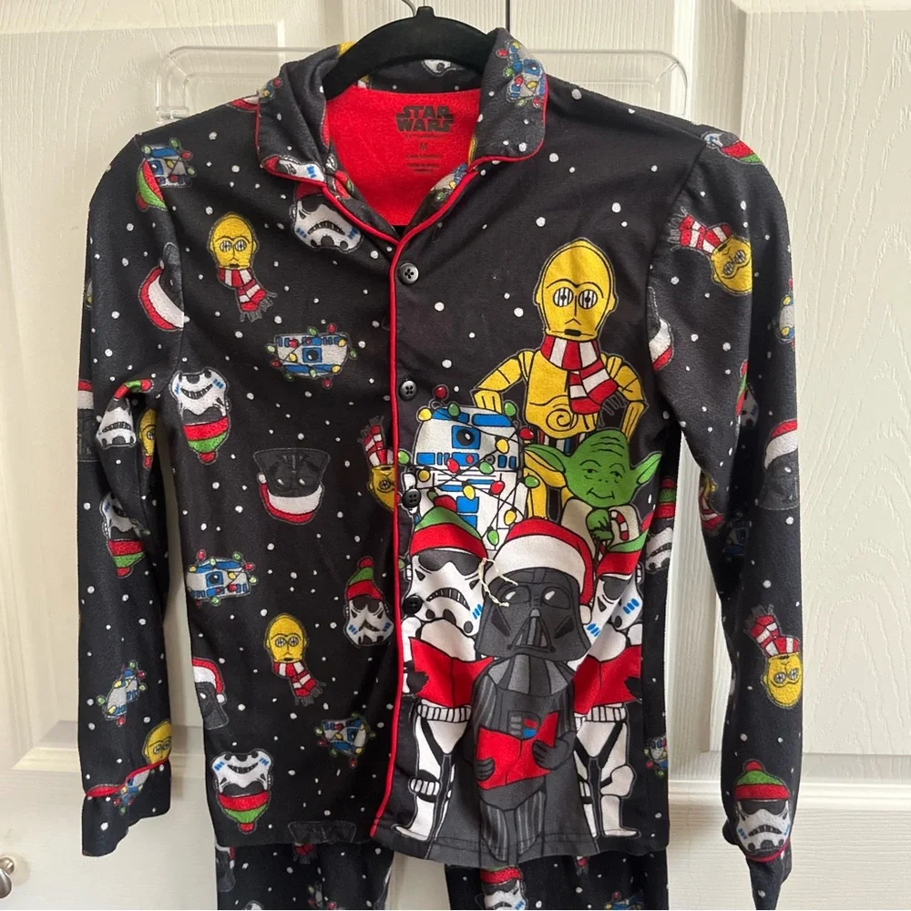 5 for $25! Star Wars Christmas Black and Red Fleece Pajama Top